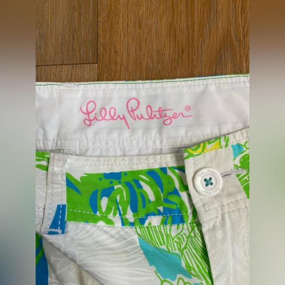 Size 2 Lilly Pulitzer shorts, women’s size 2 shorts - Picture 4 of 10